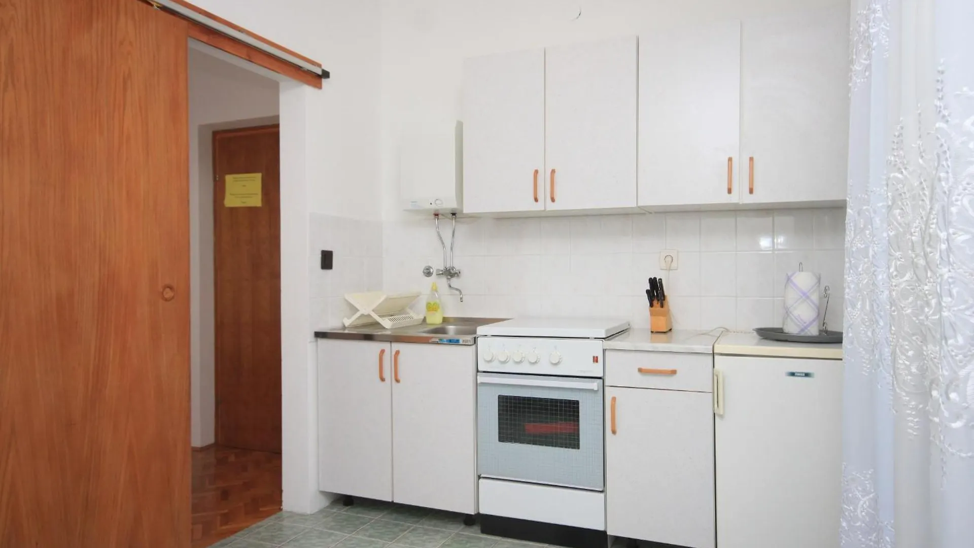 Apartments By The Sea Kali, Ugljan - 8202